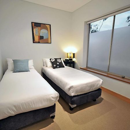 La Loft Apartments Parkside Аделейд Екстериор снимка