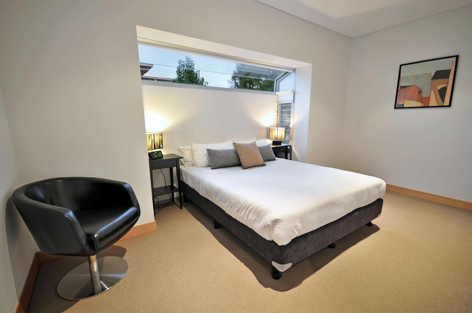 La Loft Apartments Parkside Аделейд Екстериор снимка